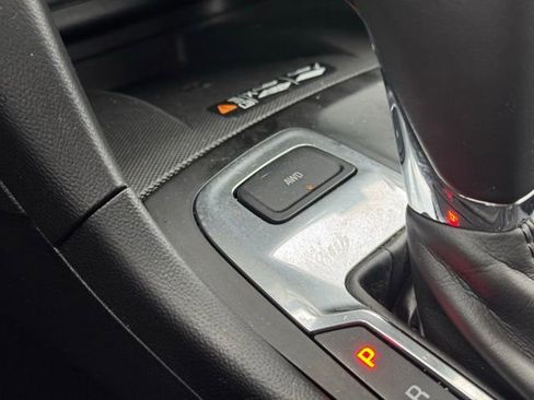 Used 2019 Chevrolet Equinox Premier image 16