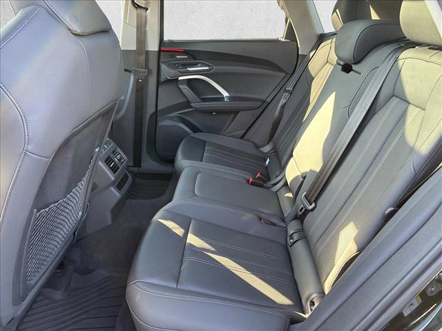 Used 2025 Audi Q5 Premium Plus w/ Premium Plus AWD/4WD image 13