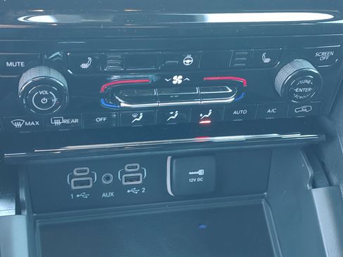 New 2025 Jeep Grand Cherokee L Altitude RWD image 17