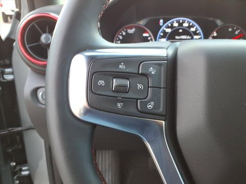 Used 2025 Chevrolet Blazer RS image 21
