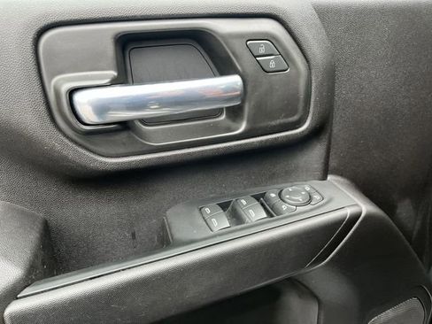 Used 2024 Chevrolet Silverado 2500 Custom w/ Custom Value Package image 17