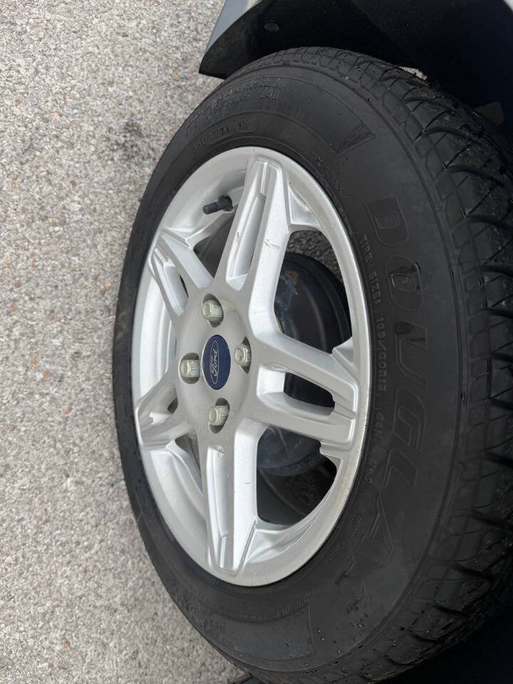 Used 2018 Ford Fiesta SE FWD image 31
