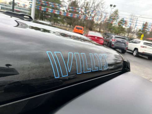 Used 2024 Jeep Wrangler Willys image 6