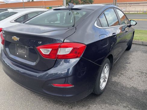 Used 2016 Chevrolet Cruze LT FWD image 6