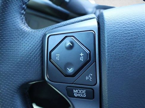 Used 2020 Toyota Tacoma TRD Sport w/ Technology Package AWD/4WD image 14