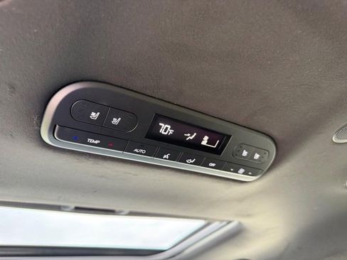 Used 2026 Hyundai Palisade Calligraphy image 11