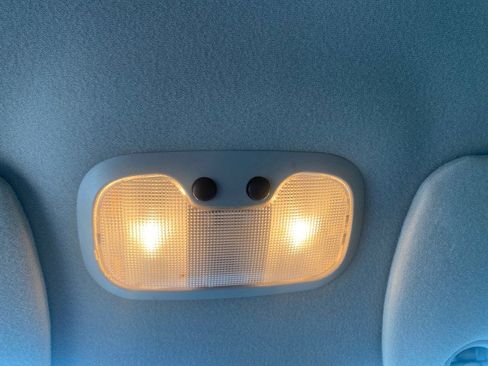 Used 2005 Dodge Dakota SLT image 71