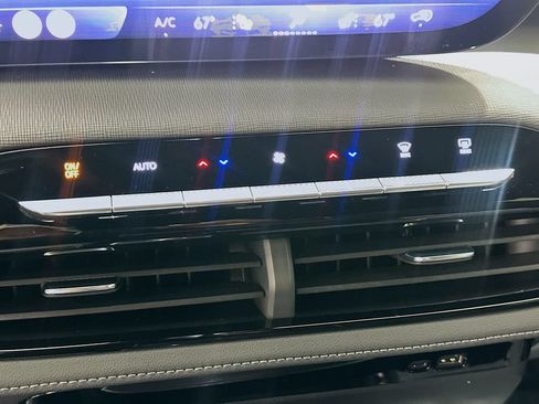 Certified 2026 Buick Enclave Preferred w/ Power Package FWD image 16