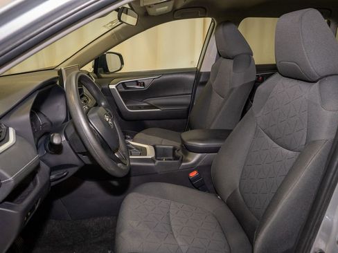 Used 2024 Toyota RAV4 XLE image 9