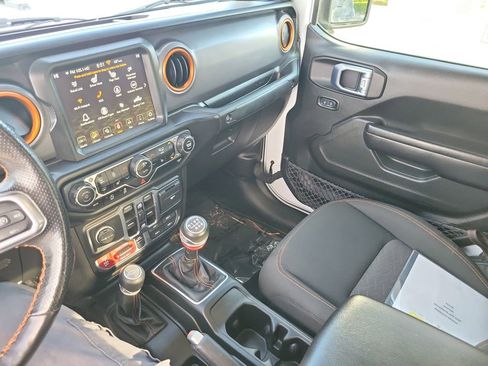 Certified 2021 Jeep Gladiator Mojave image 12