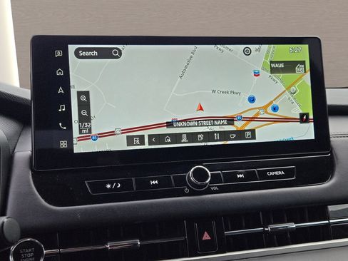 Used 2025 Mitsubishi Outlander AWD image 28
