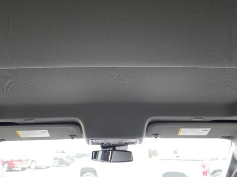 Used 2025 Chevrolet Silverado 2500 Custom w/ Custom Value Package image 37