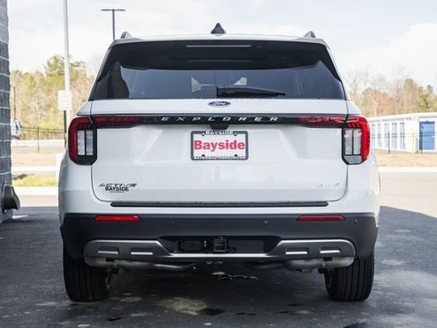 New 2026 Ford Explorer Active w/ Active Comfort Package AWD/4WD image 7