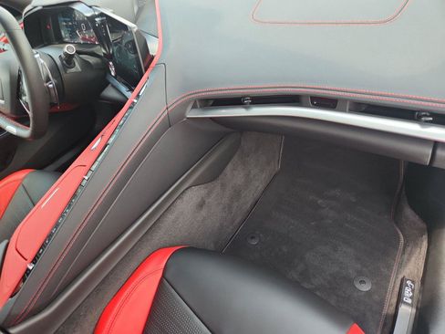 Used 2024 Chevrolet Corvette Z06 RWD image 25
