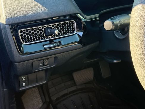 Used 2022 Honda Civic LX image 14