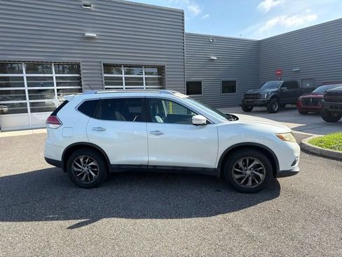 Used 2015 Nissan Rogue SL w/ SL Premium Package FWD image 3