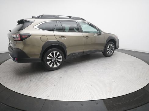 Used 2025 Subaru Outback Limited AWD/4WD image 38