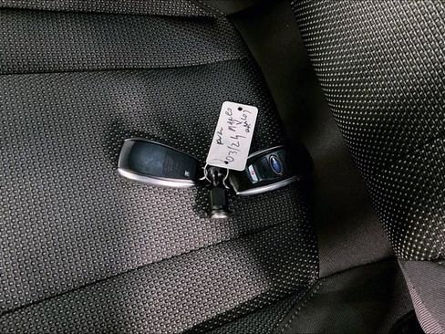 Used 2024 Subaru Crosstrek 2.0i Premium image 11