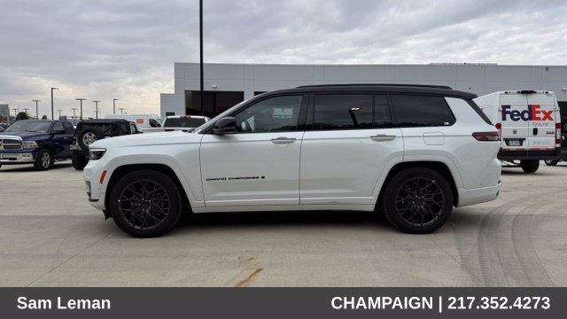 Used 2025 Jeep Grand Cherokee L Summit w/ Obsidian Package AWD/4WD image 6