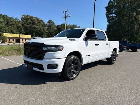 Used 2025 RAM 1500 Big Horn AWD/4WD image 2