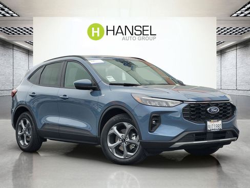 Used 2025 Ford Escape ST-Line Select w/ Tech Pack #1 AWD/4WD image 1