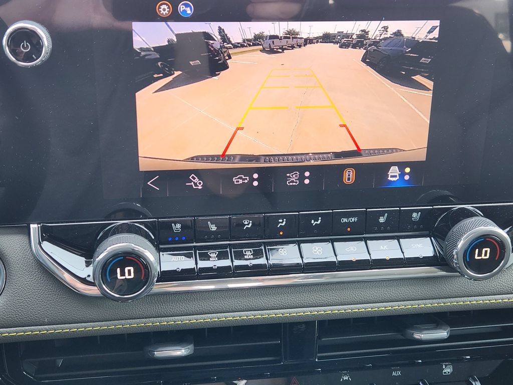 New 2026 Chevrolet Colorado ZR2 w/ Technology Package AWD/4WD image 13