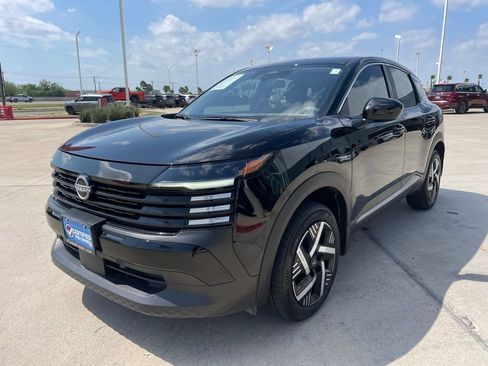 Certified 2025 Nissan Kicks SV image 5