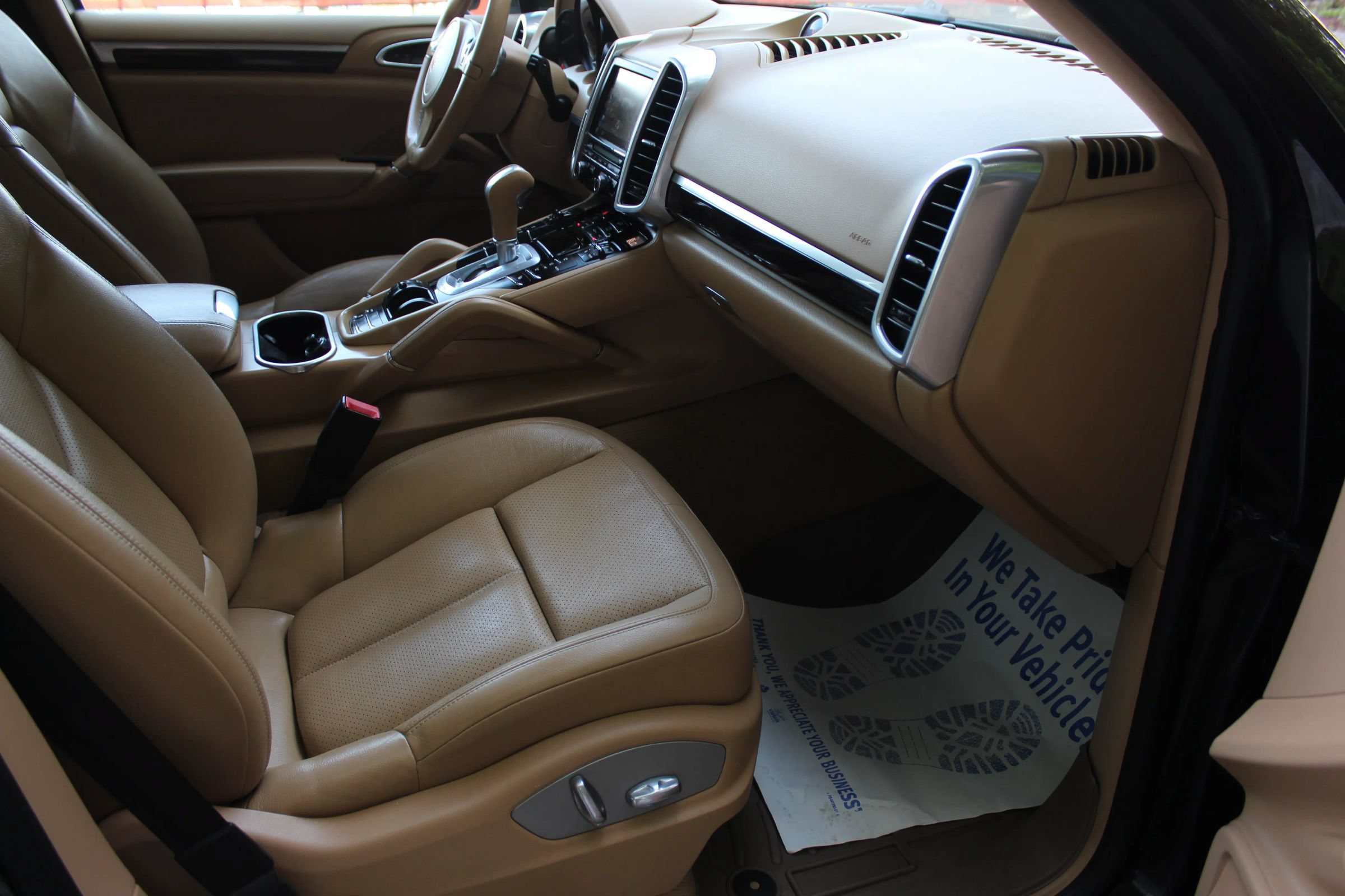 Used 2014 Porsche Cayenne AWD/4WD image 16