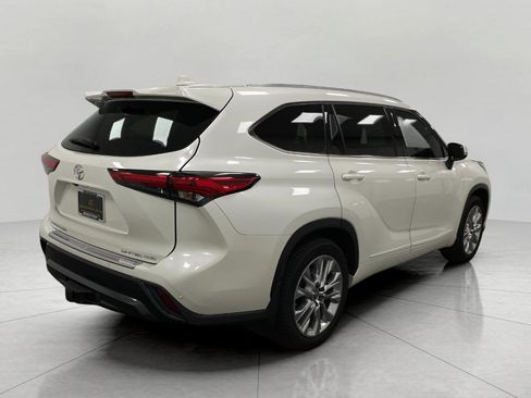 Used 2021 Toyota Highlander Limited image 5