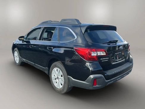 Used 2018 Subaru Outback 2.5i Premium AWD/4WD image 5