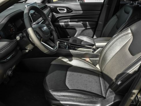 Used 2024 Jeep Compass Latitude w/ Convenience Group image 7