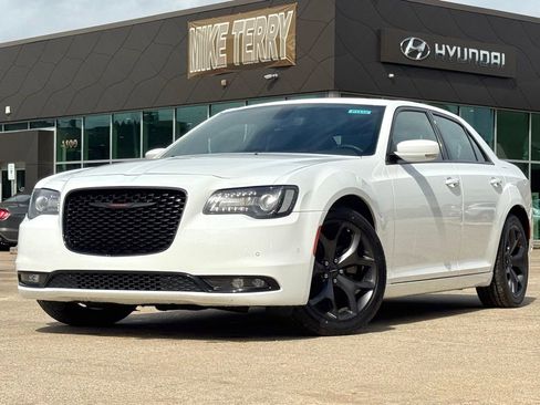 Used 2023 Chrysler 300 S RWD image 1