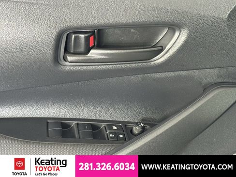 Used 2026 Toyota Corolla LE FWD image 12