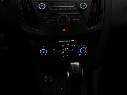 Used 2015 Ford Focus SE image 17
