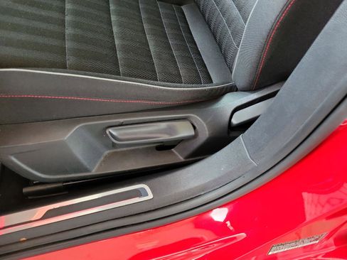 Used 2019 Volkswagen Jetta GLI image 22