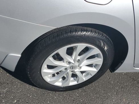 Used 2019 Nissan Sentra SV FWD image 5