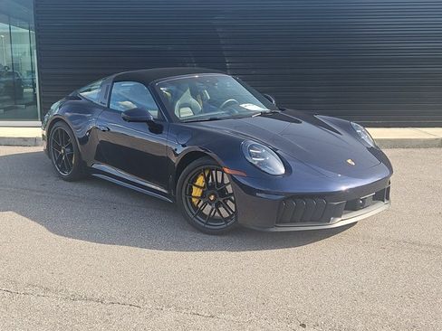 Certified 2026 Porsche 911 Targa 4 GTS AWD/4WD image 3