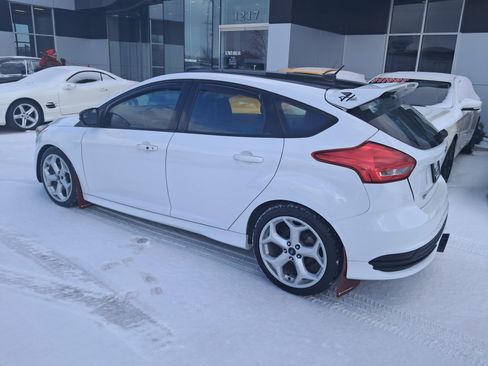 Used 2017 Ford Focus ST w/ Equipment Group 401A image 5