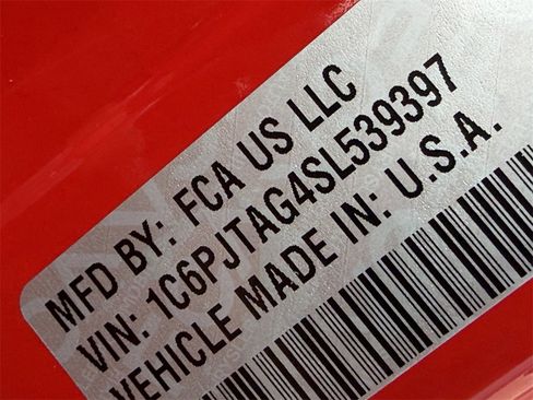 New 2025 Jeep Gladiator Sport image 21