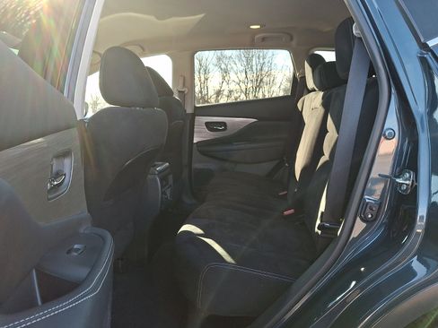 Used 2017 Nissan Murano S w/ Navigation Package image 11