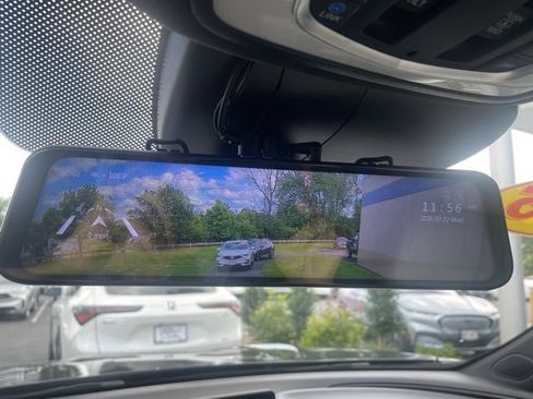 Used 2025 Acura RDX SH-AWD image 33