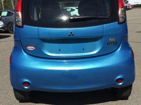 Used 2016 Mitsubishi i ES image 4