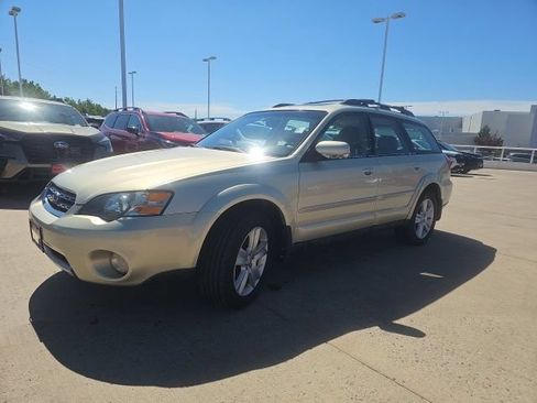 Used 2005 Subaru Outback 3.0R Limited AWD/4WD image 3