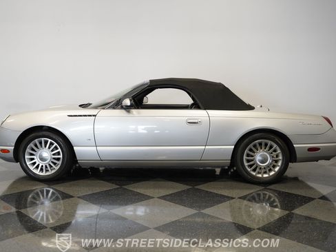 Used 2004 Ford Thunderbird image 11