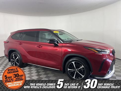 Used 2021 Toyota Highlander XSE AWD/4WD image 1