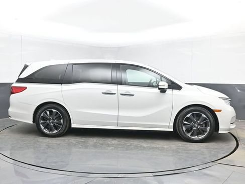 Used 2023 Honda Odyssey Elite image 11