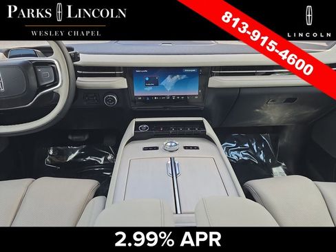 Certified 2025 Lincoln Navigator Reserve AWD/4WD image 14