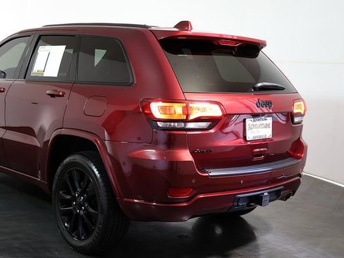 Used 2021 Jeep Grand Cherokee Laredo X AWD/4WD image 11