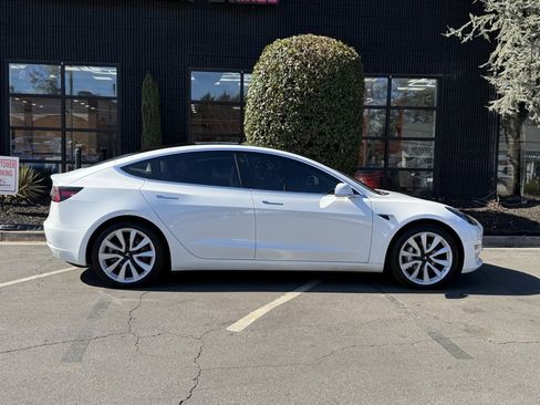 Used 2020 Tesla Model 3 Long Range image 21