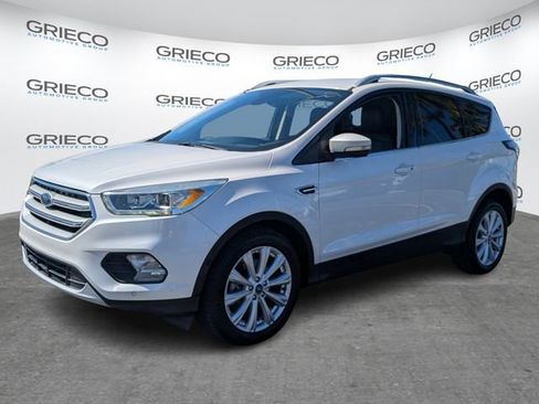 Used 2018 Ford Escape Titanium image 3